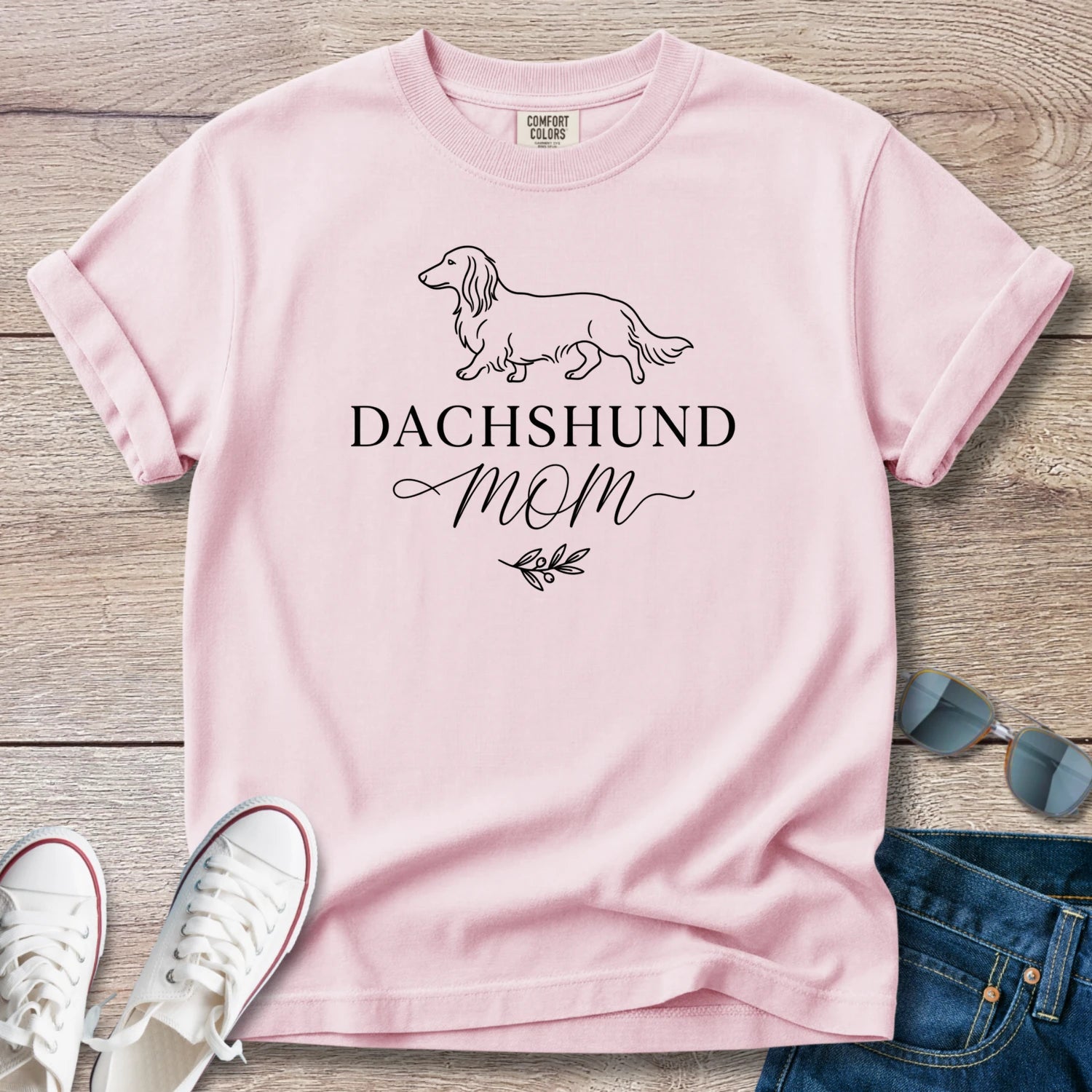 Dachshund Mom T-Shirt