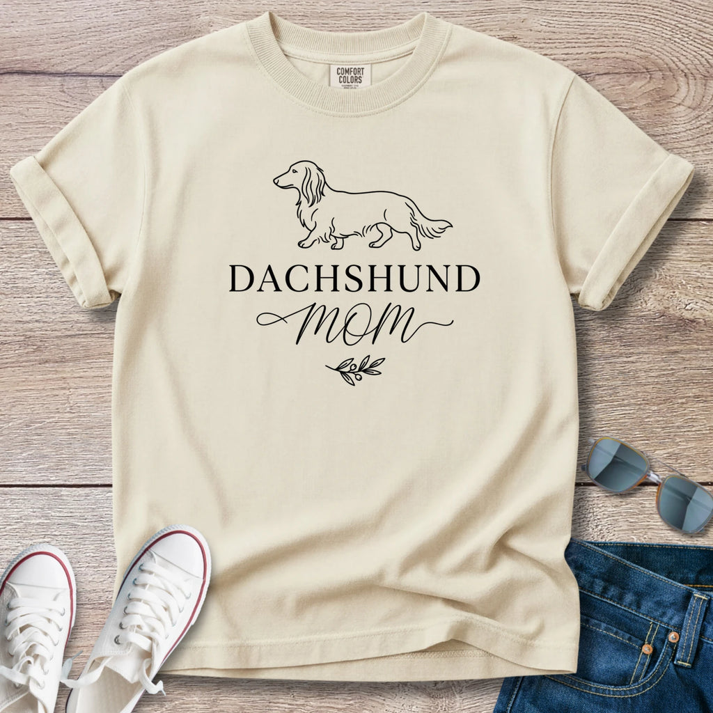 Dachshund Mom T-Shirt
